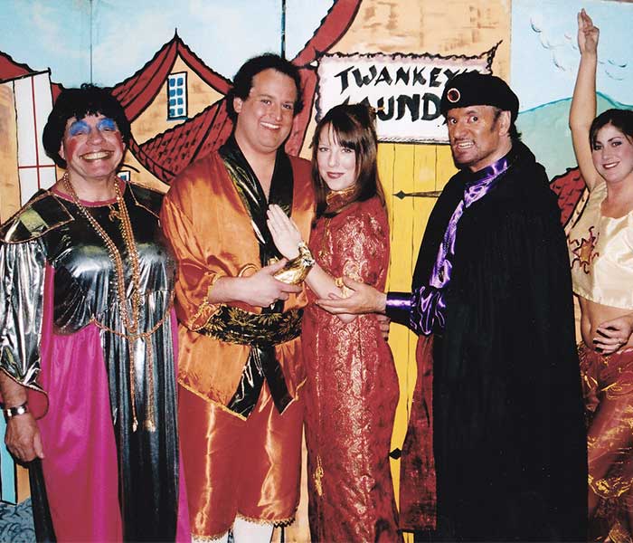 Sean Glenn as Abanazar in black Aladdin (2)